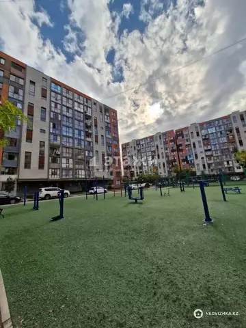3-комнатная квартира, этаж 6 из 10, 80 м²
