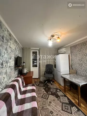 1-комнатная квартира, этаж 3 из 4, 42 м²