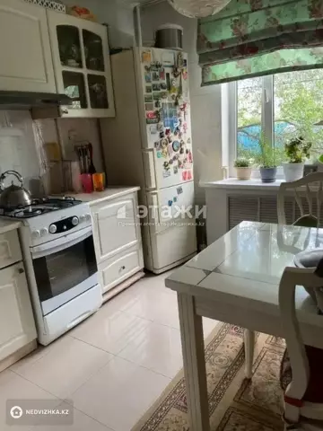 2-комнатная квартира, этаж 2 из 5, 51 м²