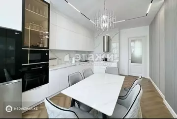 3-комнатная квартира, этаж 8 из 9, 106 м²