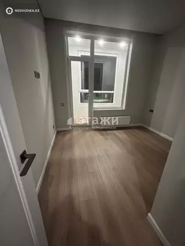 2-комнатная квартира, этаж 3 из 12, 40 м²