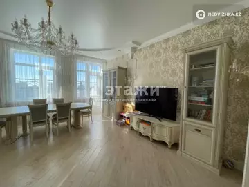 4-комнатная квартира, этаж 12 из 15, 164 м²