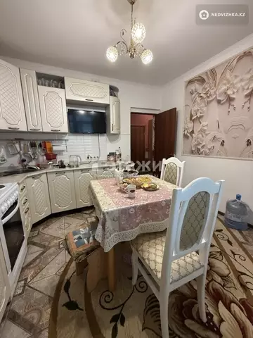 2-комнатная квартира, этаж 13 из 15, 62 м²