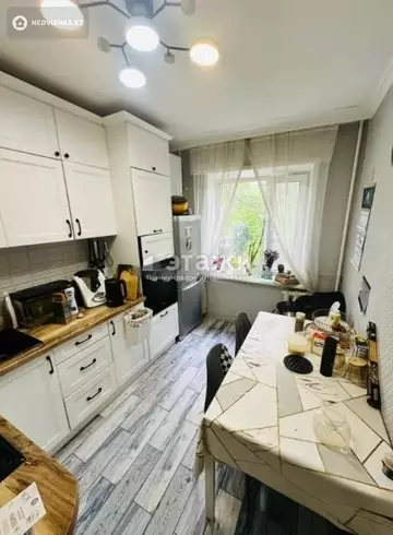 51.3 м², 2-комнатная квартира, этаж 3 из 5, 51 м², изображение - 4