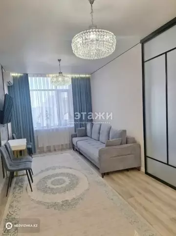 3-комнатная квартира, этаж 3 из 17, 90 м²