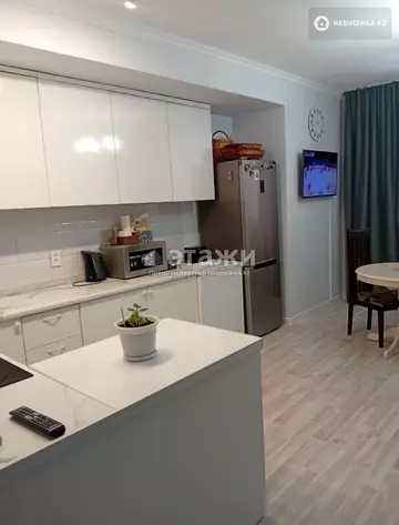 2-комнатная квартира, этаж 8 из 9, 56 м²
