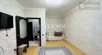 1-комнатная квартира, этаж 1 из 14, 37 м²