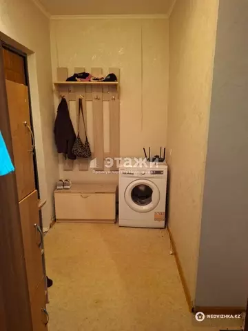 1-комнатная квартира, этаж 4 из 5, 37 м²