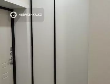 60 м², 1-комнатная квартира, этаж 3 из 5, 60 м², изображение - 1