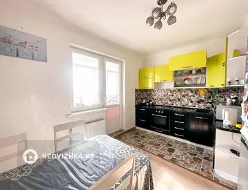 2-комнатная квартира, этаж 12 из 13, 82 м²