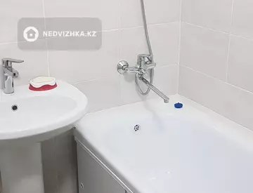 2-комнатная квартира, этаж 5 из 15, 54 м²