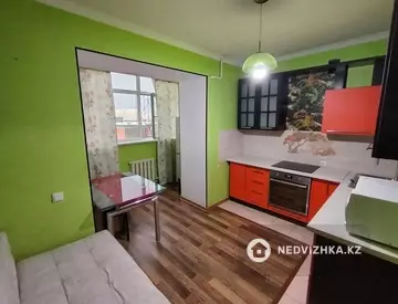 1-комнатная квартира, этаж 12 из 13, 42 м²