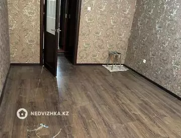 3-комнатная квартира, этаж 2 из 5, 64 м²