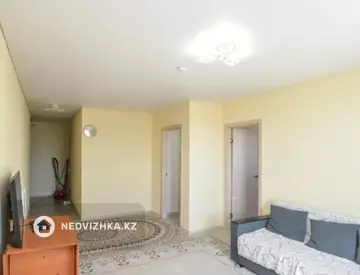 2-комнатная квартира, этаж 8 из 12, 57 м²