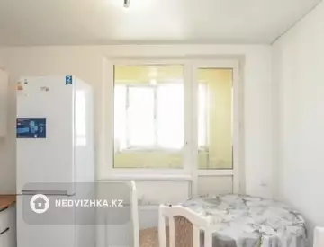 2-комнатная квартира, этаж 8 из 12, 57 м²