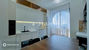 3-комнатная квартира, этаж 12 из 13, 74 м²