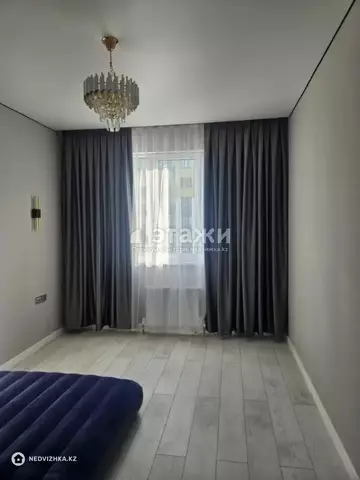 2-комнатная квартира, этаж 8 из 12, 58 м²
