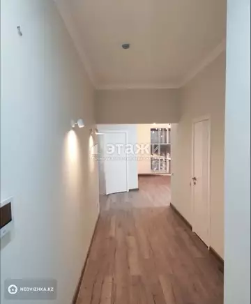 2-комнатная квартира, этаж 20 из 20, 60 м²