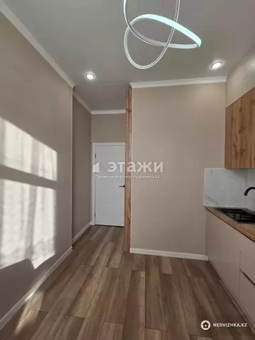 2-комнатная квартира, этаж 13 из 15, 63 м²