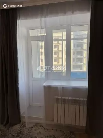 1-комнатная квартира, этаж 4 из 13, 38 м²