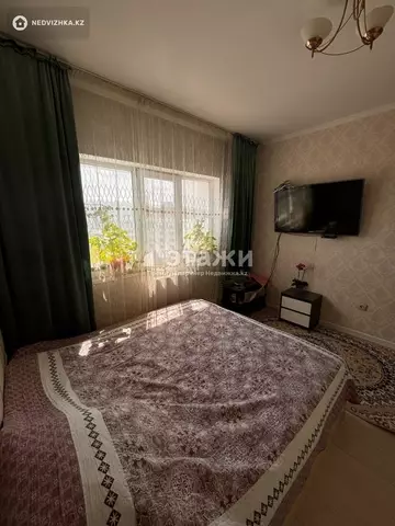 3-комнатная квартира, этаж 10 из 10, 90 м²