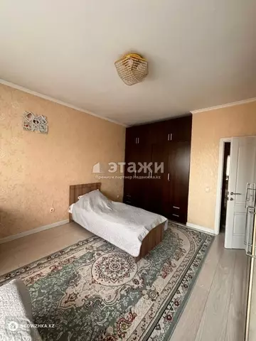 3-комнатная квартира, этаж 10 из 10, 90 м²