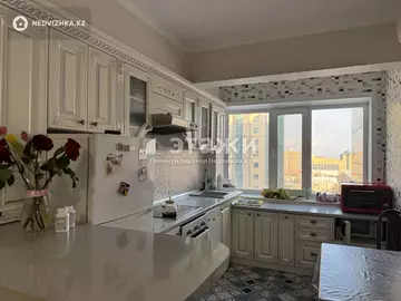 2-комнатная квартира, этаж 14 из 20, 64 м²