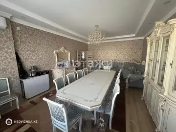 4-комнатная квартира, этаж 9 из 12, 126 м²