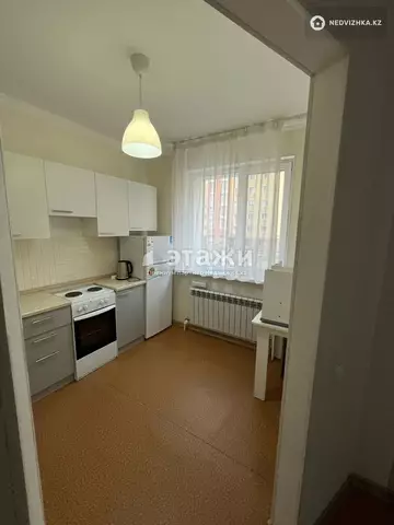 1-комнатная квартира, этаж 3 из 8, 37 м²