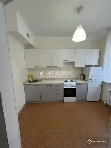 1-комнатная квартира, этаж 3 из 8, 37 м²