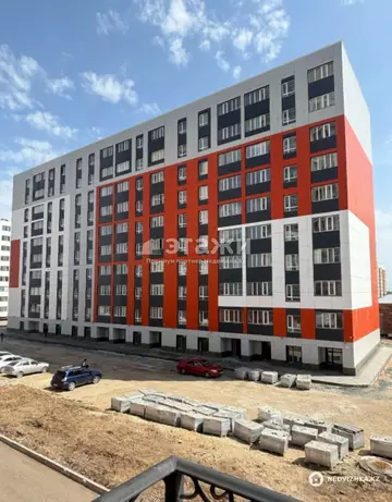 1-комнатная квартира, этаж 2 из 9, 36 м²