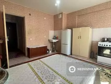 1-комнатная квартира, этаж 4 из 9, 44 м²