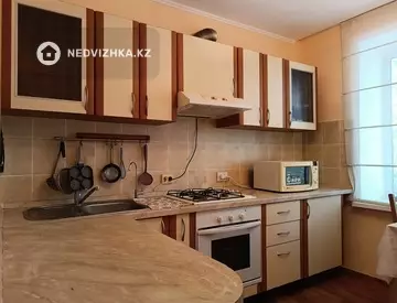 3-комнатная квартира, этаж 3 из 4, 76 м²