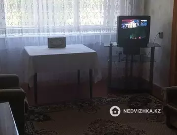 4-комнатная квартира, этаж 1 из 5, 63 м²