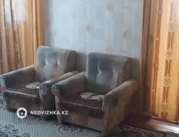 4-комнатная квартира, этаж 1 из 5, 63 м²