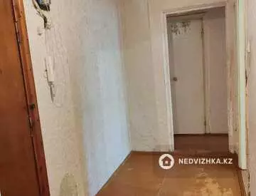 2-комнатная квартира, этаж 3 из 5, 49 м²