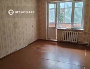2-комнатная квартира, этаж 3 из 5, 49 м²