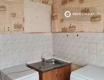 2-комнатная квартира, этаж 3 из 5, 49 м²