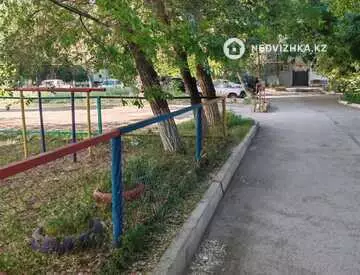 2-комнатная квартира, этаж 3 из 5, 49 м²