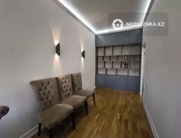 4-комнатная квартира, этаж 5 из 6, 156 м²