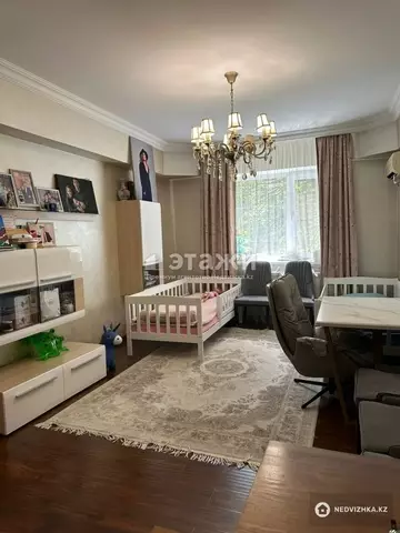 3-комнатная квартира, этаж 2 из 6, 72 м²