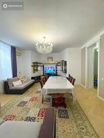 3-комнатная квартира, этаж 2 из 3, 100 м², на длительный срок