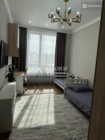 3-комнатная квартира, этаж 8 из 9, 82 м²