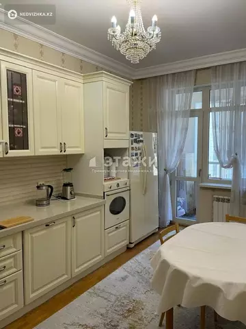 90 м², 3-комнатная квартира, этаж 4 из 8, 90 м², изображение - 2