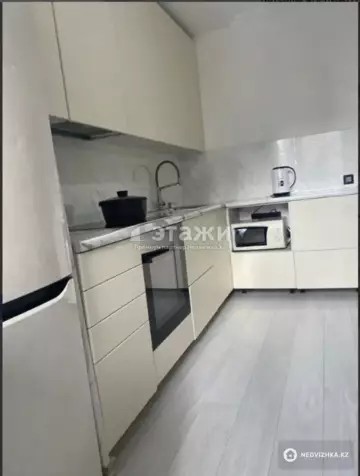 2-комнатная квартира, этаж 10 из 15, 56 м²