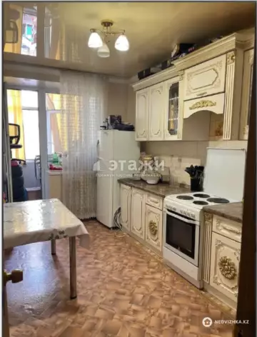 3-комнатная квартира, этаж 3 из 9, 81 м²