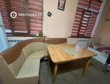 3-комнатная квартира, этаж 4 из 5, 55 м²