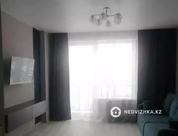 2-комнатная квартира, этаж 2 из 5, 58 м², на длительный срок
