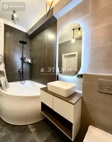 2-комнатная квартира, этаж 14 из 15, 56 м²