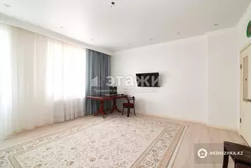 3-комнатная квартира, этаж 11 из 19, 107 м²